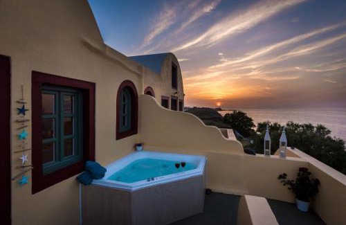 Kamari Villa | Perfect Santorini Villa 2 Bedrooms Michelangelo Beach Villa Outdoor Jacuzzi & Beautiful Views Oia