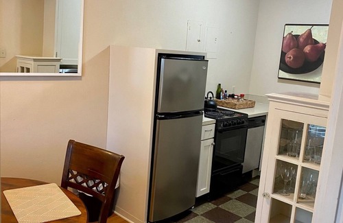 University District Apartment | Perfect Seattle Location - huge one bedroom