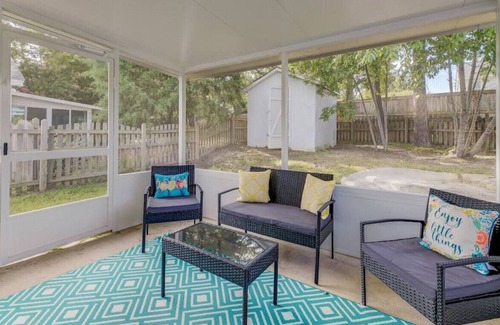 Columbia House | Perfect Small Family Retreat in Columbia!