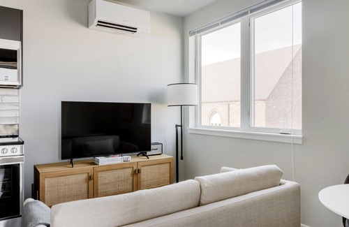 New Tacoma Apartment | Perfect Tacoma Studio w/Fitness Center, Lounge, W/D, by Blueground