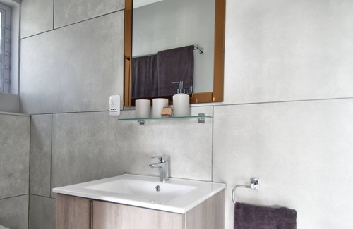 Pringle Bay Apartment | Perfect two bedroomed family unit with a fully equipped kitchen and living area
