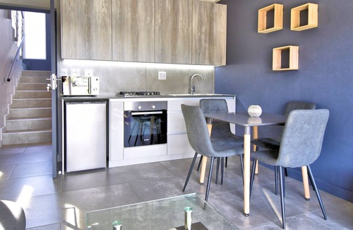 Pringle Bay Apartment | Perfect two bedroomed family unit with a fully equipped kitchen and living area