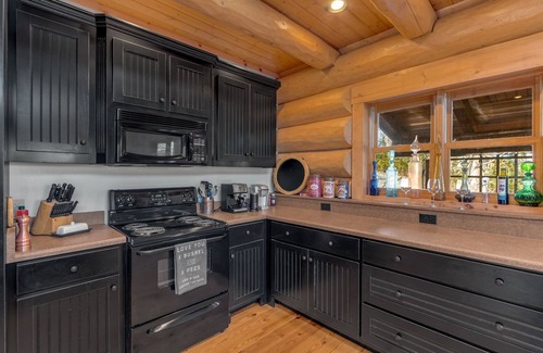 Six Mile House | Perfect Waterfront Lake Keowee Getaway with Hot tub