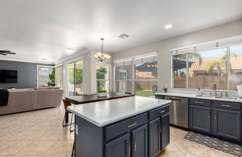 East Mesa House | Perfect winter getaway home {Heated POOL, SPA, BBQ, PUTTING GREEN}