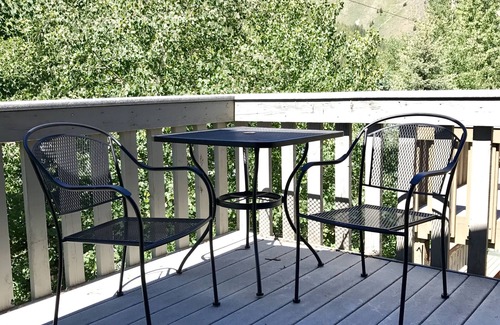 Ketchum Condo | Perfect Year Round Rental Within 5 Minute Walk To River Run Gondola.