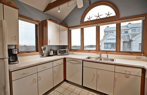 Fenwick Island House | Perfectly Located 3-bed townhouse end unit near Fenwick Island Beach! Wifi Available, Pool, Close to the Beach and restaurants!