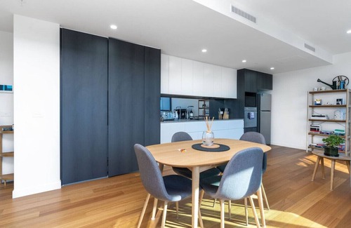 Braddon Apartment | Perfectly Located Apartment | 1 min to Canberra Centre