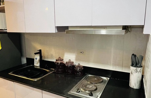 Sampaloc Condo | Perfectly Located Cozy Newly Interiored Condo Near MOA, Star City Pasay Manila