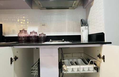 Sampaloc Condo | Perfectly Located Cozy Newly Interiored Condo Near MOA, Star City Pasay Manila