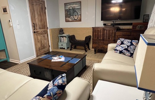 Topsail Beach Apartment | Perfectly located for beach access and walking distance to restaurants and shops