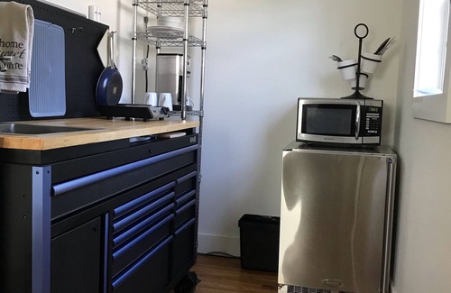 Tech Terrace Apartment | Perfectly located in the Tech Terrace UNIT area. Completely renovated.