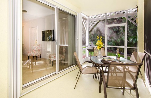 Jupiter Villa | Perfectly located renovated beach cottage w/ all amenities