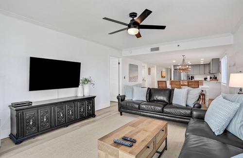 Indian Shores Condo | Perfectly poised condo with fabulous Gulf & Intracoastal views