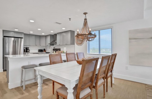 Indian Shores Condo | Perfectly poised condo with fabulous Gulf & Intracoastal views