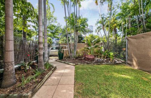 Larrakeyah Apartment | Perfectly positioned townhouse