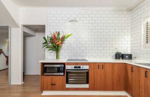 Larrakeyah Apartment | Perfectly positioned townhouse