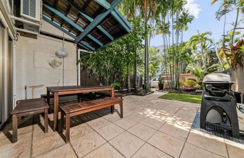 Larrakeyah Apartment | Perfectly positioned townhouse