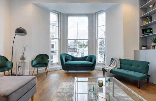 Redcliffe Apartment | " Perfectly Splendid Triplex House in Chelsea "