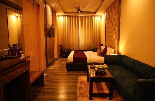 Haridwar Hotel | Perfectstayz Premium @Harkipauri Road