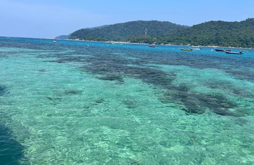 Kampung Pasir Hantu Hotel | Perhentian Suria