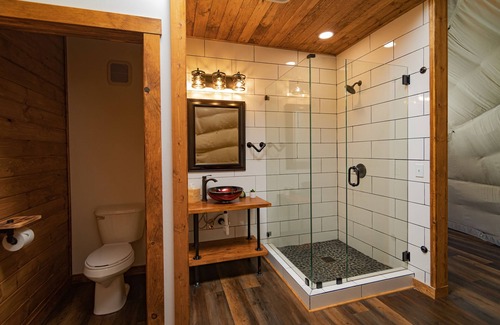 Logan Resort | Peridot Geodome by Inn & Spa at Cedar Falls