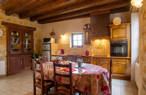 Daglan Cottage | Périgord house with pool, fireplace, Wifi, parking, pets allowed