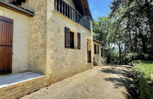 Vezac House | Périgourdine house with view of the castles