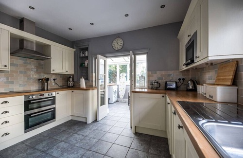 Broadstairs House | Period Townhouse w/garden in Central Broadstairs