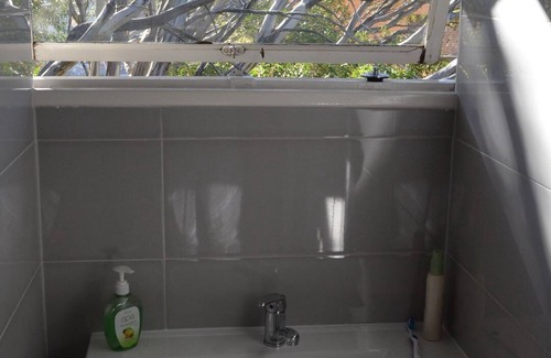 Perisher Valley Cabin | Perisher Valley Lodge self contained for 6 guests near ski lifts and restaurants