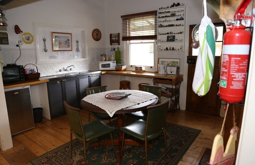 Jamieson Cottage | Perkins Place Cottages of Jamieson Victoria