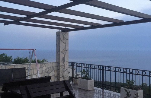 Budva Municipality Apartment | Perla residence is located 3 km from the center of Sveti Stefan