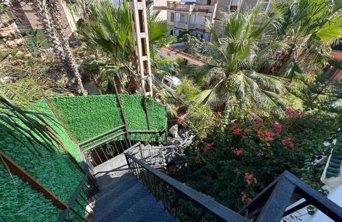 Algiers Apartment | Perle Rare HakOumi