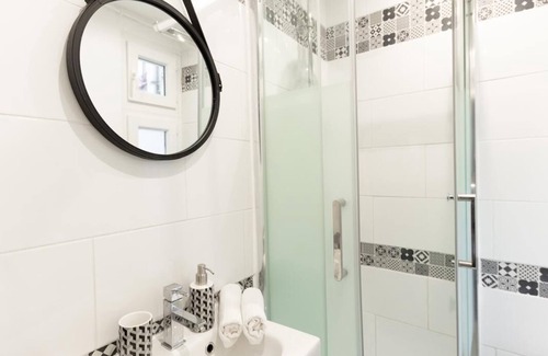 Saint-Ouen Apartment | Perle rare 💎Métro 14 et 13 saint Denis Paris