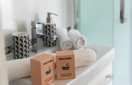 Saint-Ouen Apartment | Perle rare 💎Métro 14 et 13 saint Denis Paris