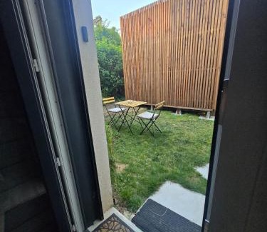 Saint-Gratien Apartment | Perle Urbaine : Jardin Spacieux!