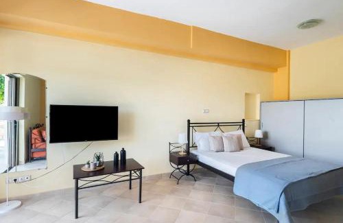 Kompi Apartment | Peroulia Bay View Studio