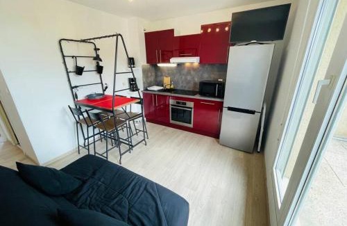 Ouistreham Apartment | Persea YourHostHelper