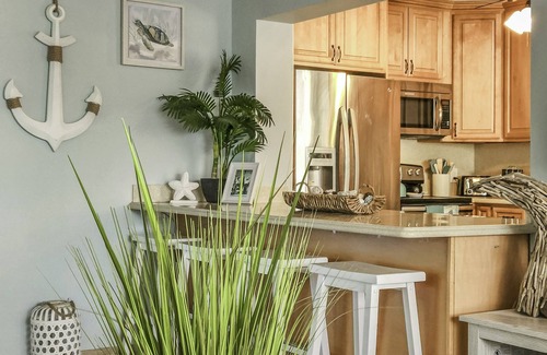 Marathon Resort | *Personal Private Resort* W/Kayaks, Bikes, Pool, Hot Tub, Volleyball & Tiki Bar