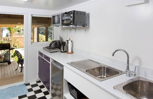 Whangarei Heads Apartment | Personalised boutique beachfront accommodation.