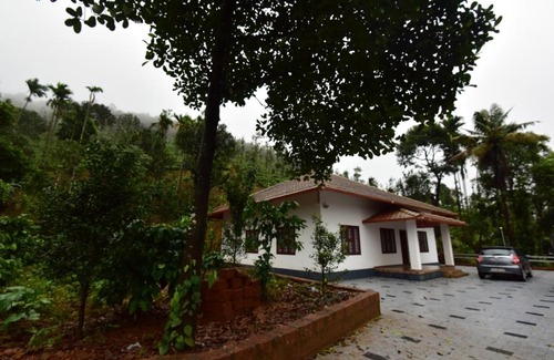 Mananthavady House | Perya Hills - 2 bhk
