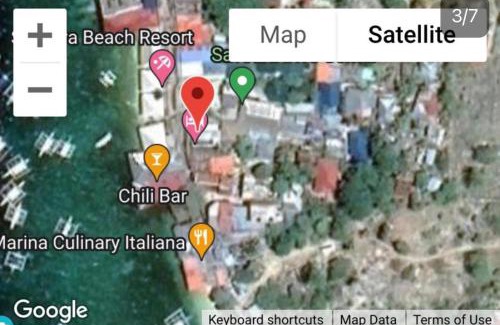 Basdiot Resort | Pescador View - Beachfront & nearby the Ocean Hostels & Restaurant Moalboal