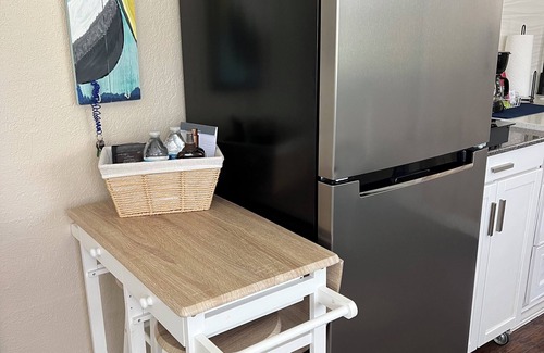 Seminole Apartment | Pesky Pelican Studio 3miles to the beach