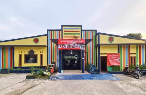Pamijahan Hotel | Pesona Wisata Alam Ciparay Endah Mitra RedDoorz