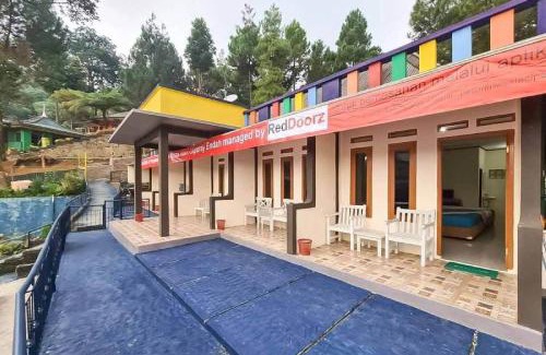 Pamijahan Hotel | Pesona Wisata Alam Ciparay Endah Mitra RedDoorz