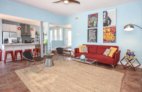 Venetian Way South House | Pet And People Friendly. Close To Everything Central Florida Offers!