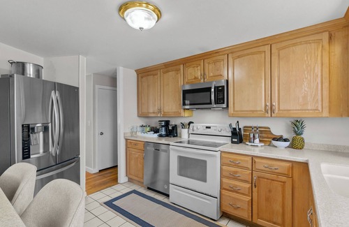 Middletown House | Pet & Family Friendly Home Close to Beaches!