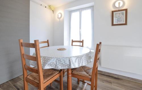 Saint-Christophe-du-Foc Apartment | Pet Friendly Apartment