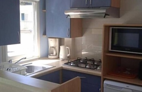 Prailles House | Pet-friendly Unit with Kitchenette, Free Parking & Outdoor Swimming Pool!