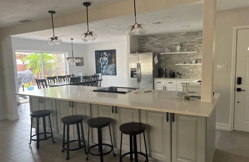 Seacoast Shores House | Pet Friendly Space Coast Oasis - Walk to beach!