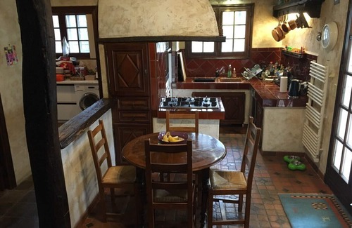Tourrettes-sur-Loup Villa | Pet-friendly, private family home w/pool . Sleeps 6, 8 (w/sofa bed).